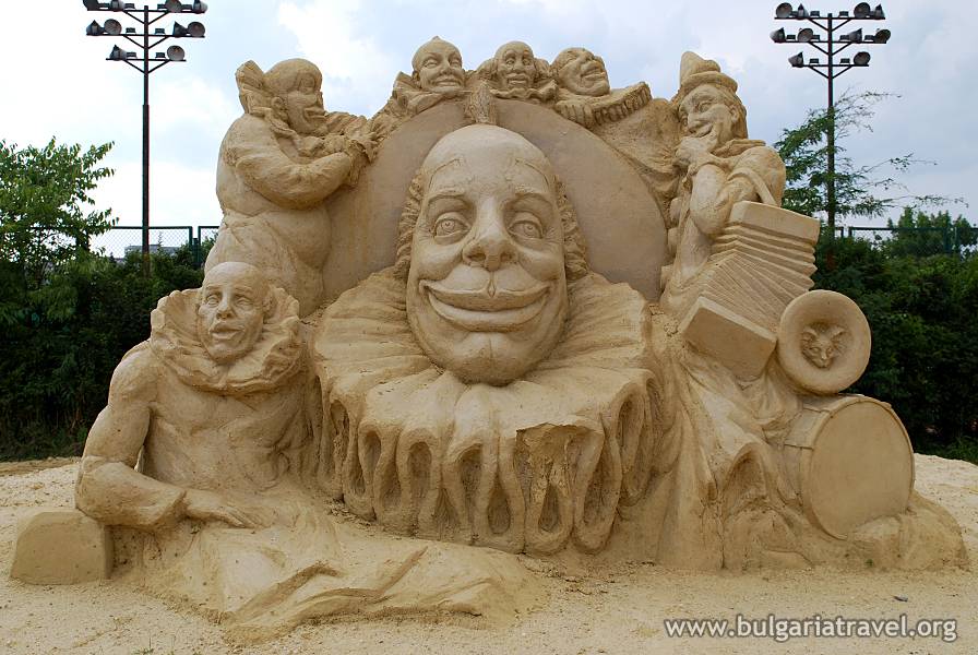 a sand sculpture of a clown