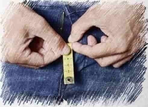 hands holding a measuring tape