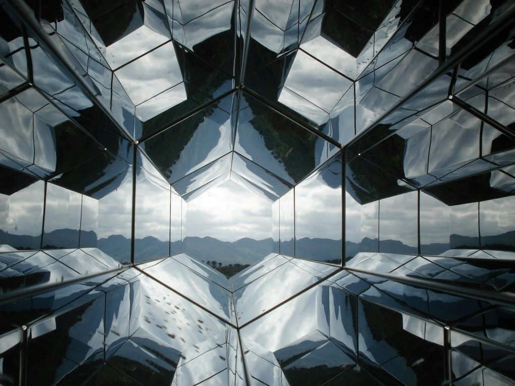 a glass wall with a hexagon pattern