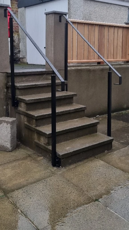 a set of stairs outside a building