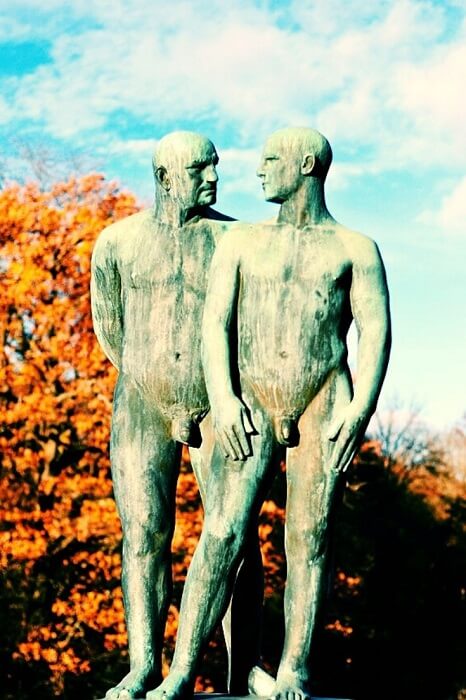a statue of two men