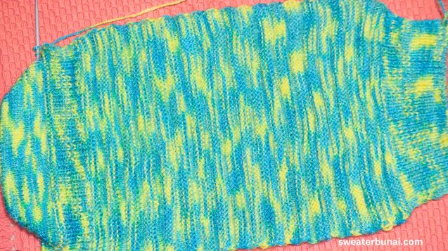 a blue and yellow knitted fabric
